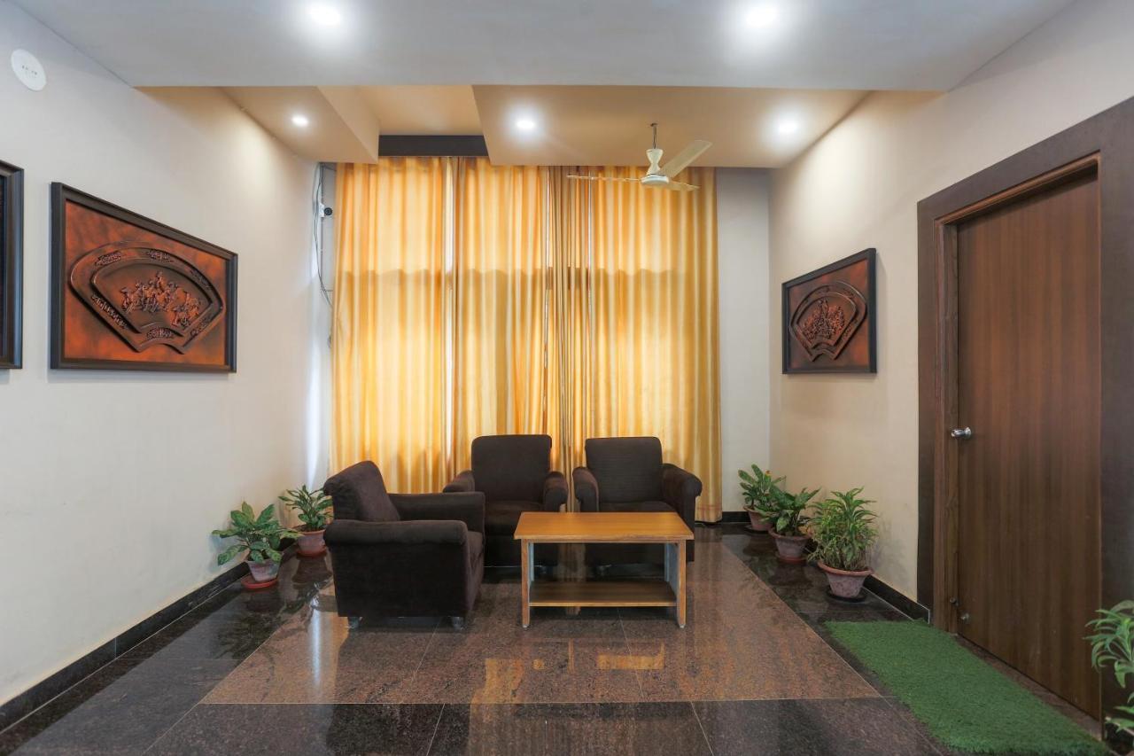 Oyo 61586 Hotel Narmada Bhavan Puri Exterior foto
